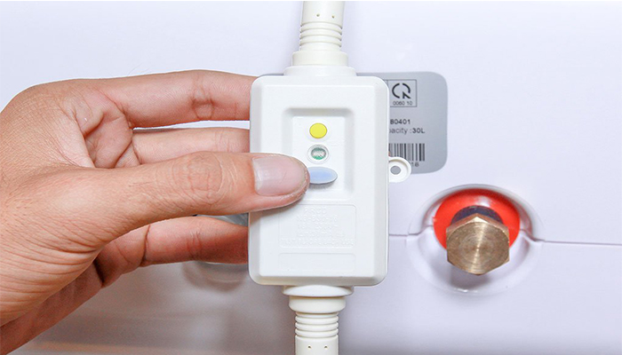 ELCB trên bình nóng lạnh là gì? Cấu tạo và nguyên lý hoạt động