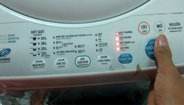 Khởi động lại máy giặt Toshiba