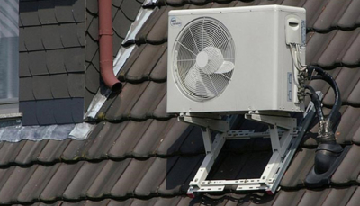 Có nên lắp đặt cục nóng điều hòa trên mái nhà hay không