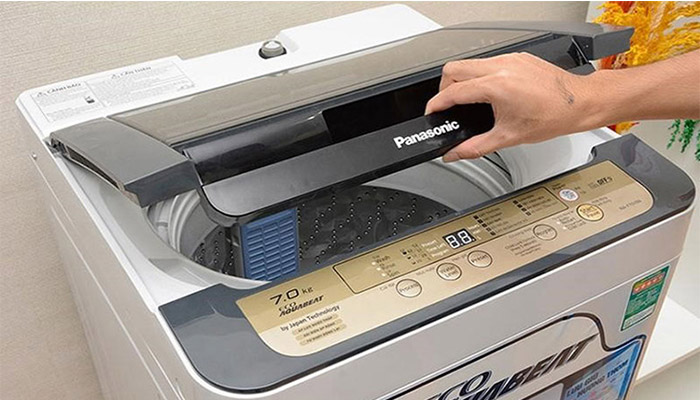 Cửa máy giặt Panasonic chưa đóng kín